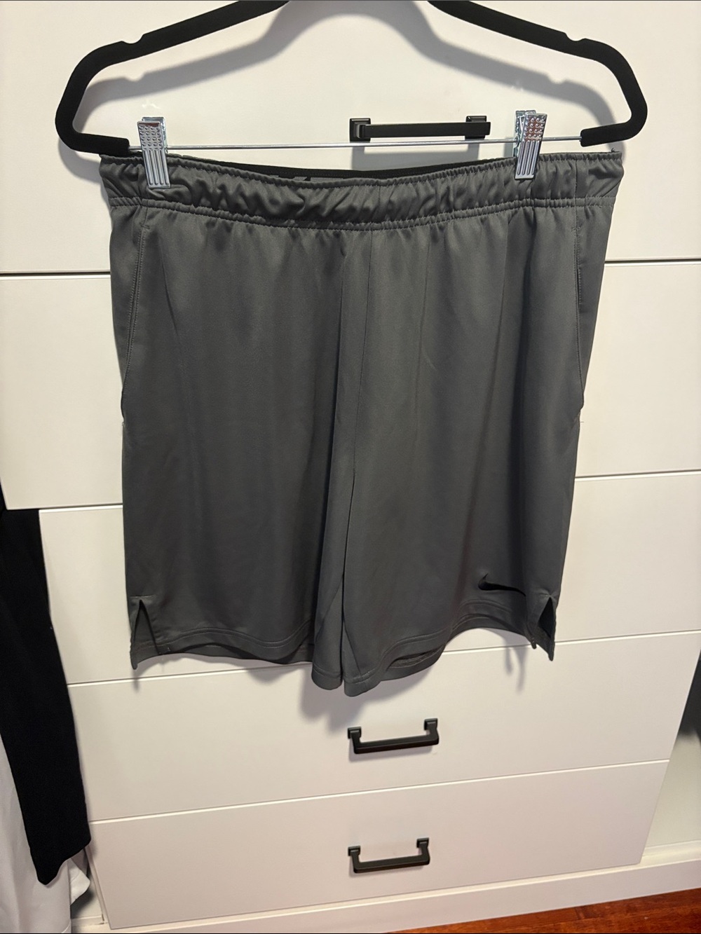 Nike Men’s/Unisex Dark Gray Athletic Shorts with Swoosh